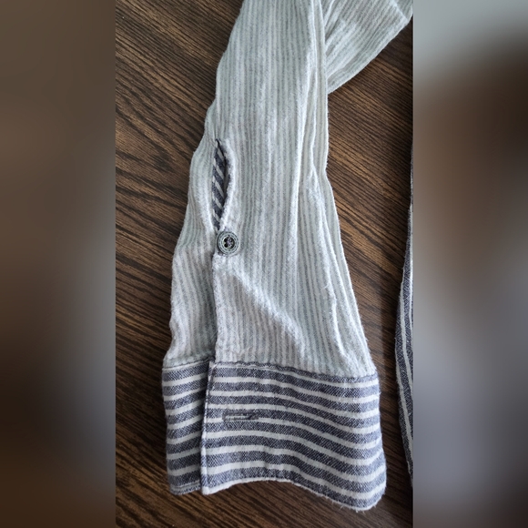 FREE PEOPLE Ruffled Button Up Large - Picture 7 of 13